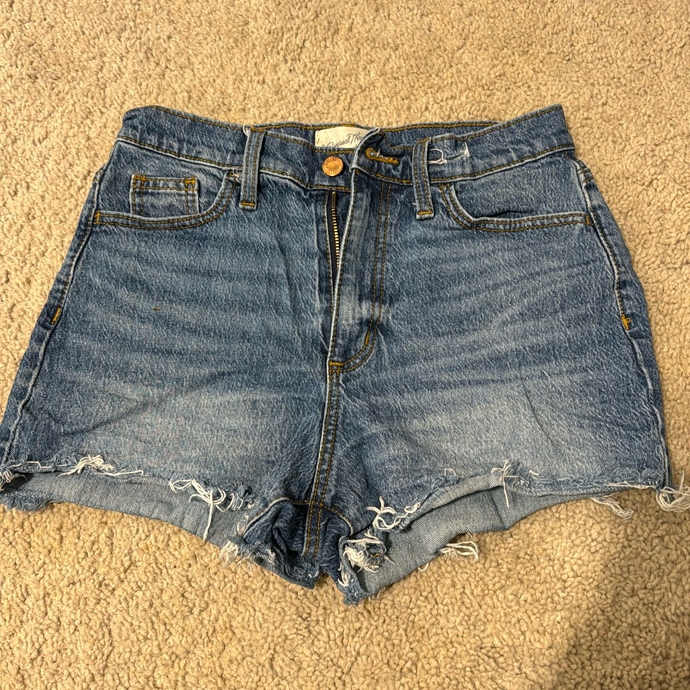 Universal thread Jean shorts